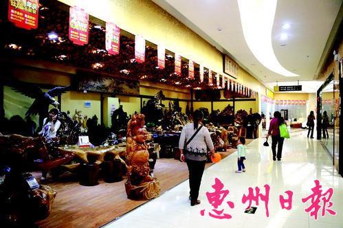 京城多个家居建材卖场节后首个周末客流量小，大部分商家将促销活动放在了3月15日前后。 