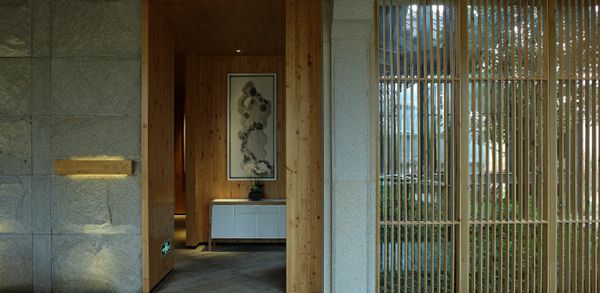 林开新设计公司设计的贵谷SPA体验馆从全球53个国家的4783 件作品中脱颖而出，一举获得德国iF DESIGN AWARD设计大奖。