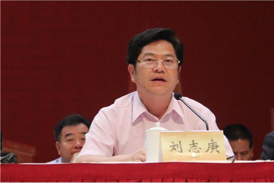   新明珠集团连续8年荣获"广东省诚信示范企业"