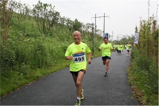 幸福跑巴适活！左右沙发跑出成都范儿