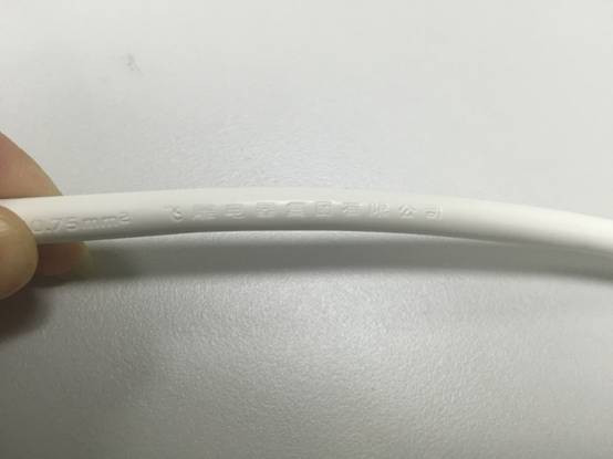 飞雕小飞系列插排电源线展示 飞雕小飞系列插排电源线展示