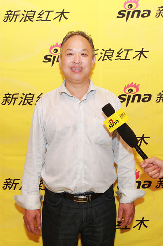 义乌鸿运家具厂朱顺彪做客新浪红木 义乌鸿运家具厂朱顺彪做客新浪红木