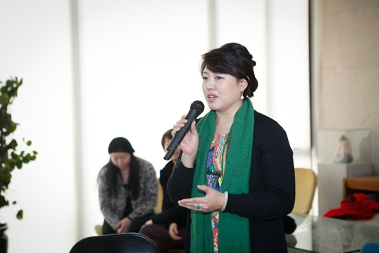 歌唱家、中央民族乐团歌队女中音声部长宋伶俐