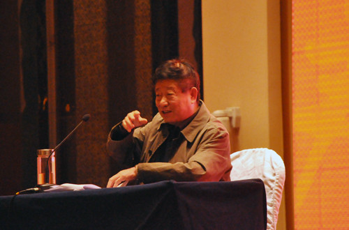 卡尔凯旋董事长王义京做年会致辞