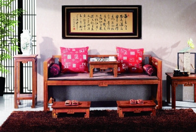 “新中式”家具:在传统中式家具基础上添加了现代时尚元素 “新中式”家具:在传统中式家具基础上添加了现代时尚元素