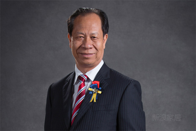广东省家具商会会长、中山四海家具制造有限公司总裁何志雄 广东省家具商会会长、中山四海家具制造有限公司总裁何志雄