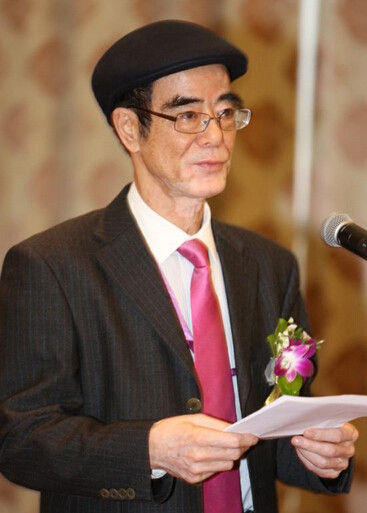 图说:黄锦权会长在开幕仪式上发言
