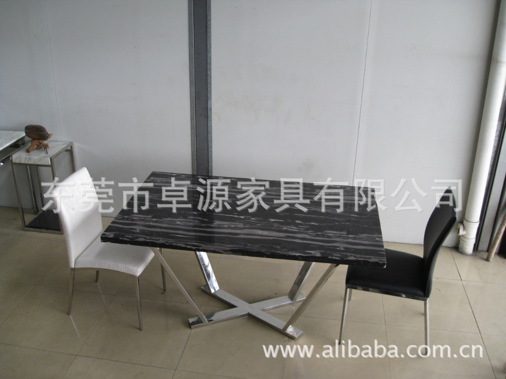 供应不锈钢架家具、桌类、不锈钢餐桌，大理石餐桌，ZY-B016
