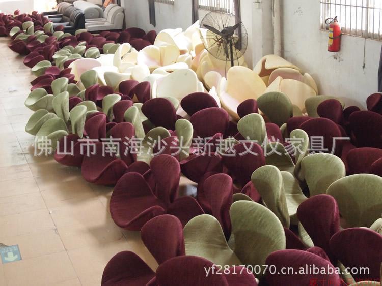 精品展示定型海绵天鹅椅 设计师家具 个性家具设计 商场休闲椅