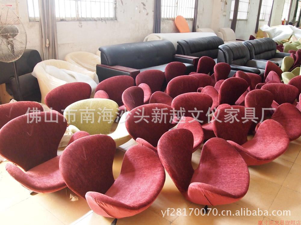 精品展示定型海绵天鹅椅 设计师家具 个性家具设计 商场休闲椅
